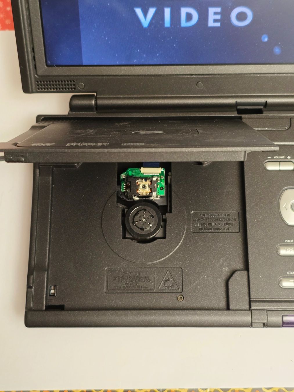 Lettore multimediale portatile: Durabrand Tragbarer Auto DVD Player – Usato da Reinach AG venduto da softwareladen 4