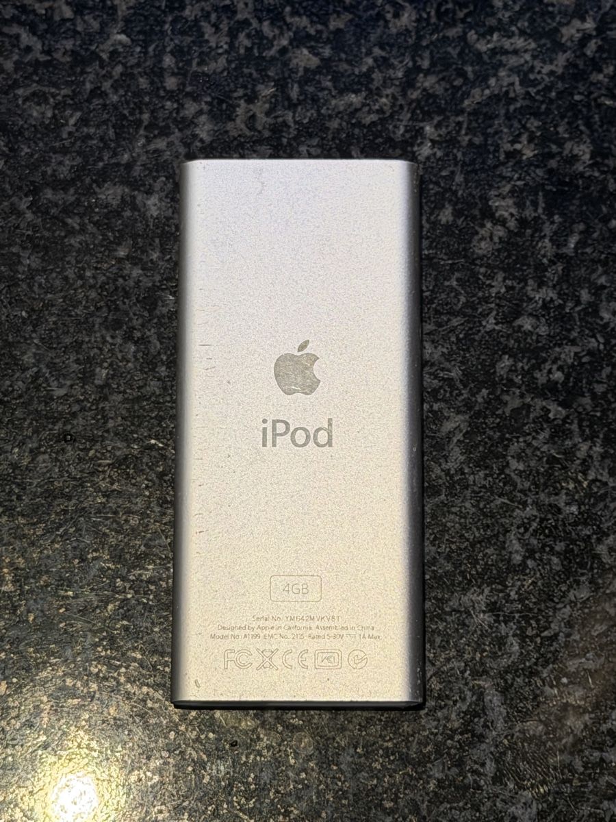 Apple Lettore multimediale portatile: iPod nano 2 4gb Silver – Usato da Lausanne venduto da Planet_Faisceaux 1
