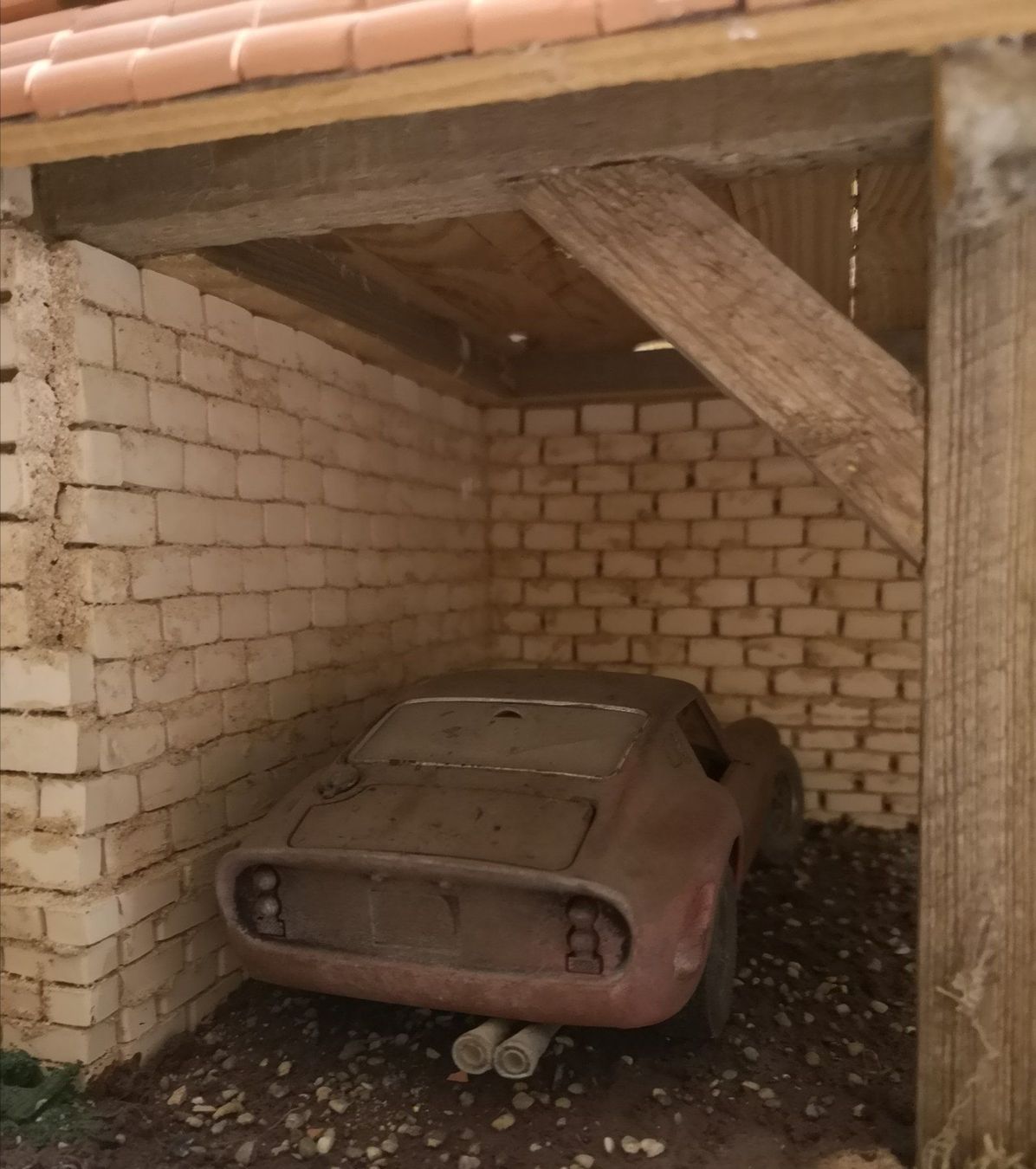 Bburago Modellbausätze & Standmodelle: 1:18 Ferrari 250 GTO Scheunenfund – Gebraucht aus Niederbipp von kevintifu20 3