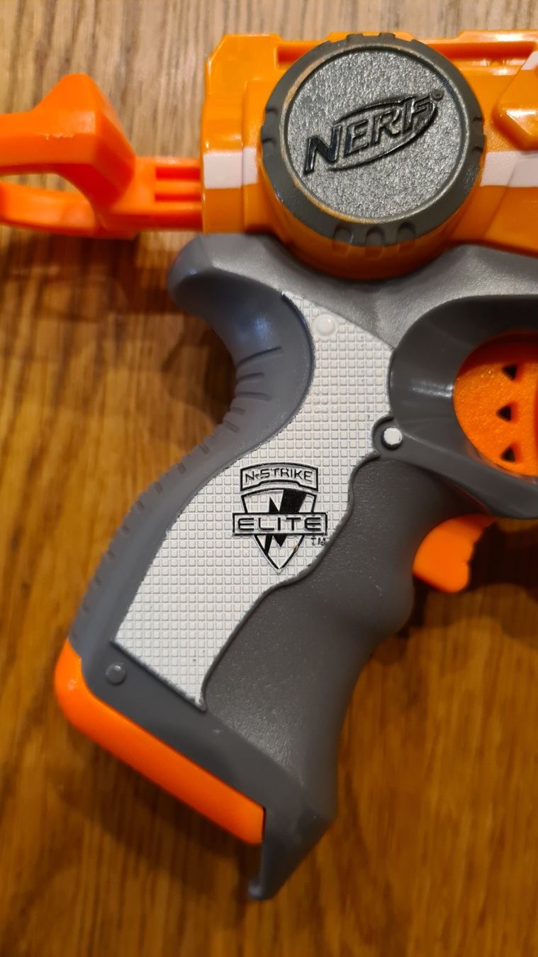 Nerf Giocattoli: NERF Firestrike Elite, Laser Batterie betrieben – Usato da Winkel venduto da Heuresis 3