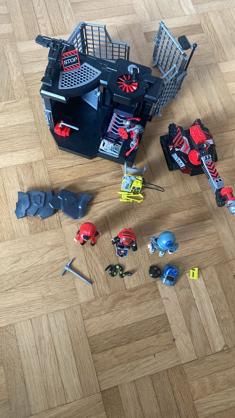 Giocattoli: Team Up Action Figuren Spielset Vulkanbasis vollständig! – Nuovo (secondo la descrizione) da Horgen venduto da Nicolelardi1987 4