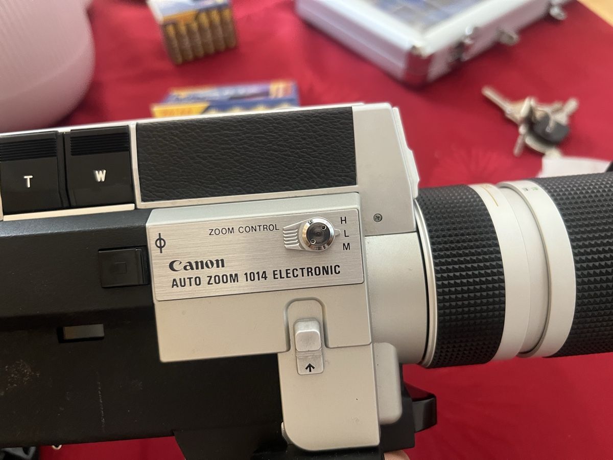 Canon Camcorder: Canon Auto Zoom 1014 Electronic – Gebraucht aus Zürich von jao_2bx7 8