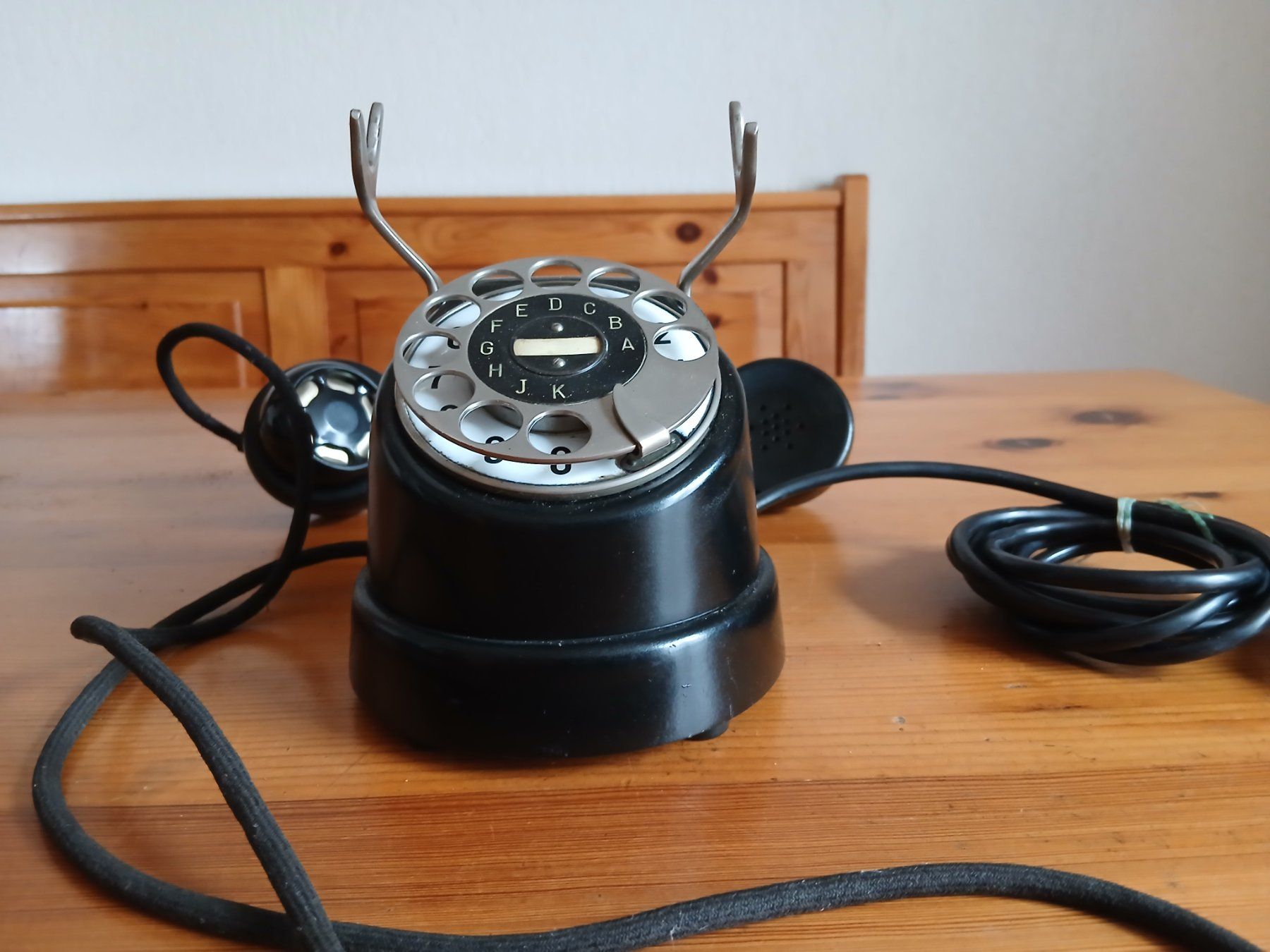 Telefone: Antikes Telefon schwarz mit Wählscheibe – Gebraucht aus Oberentfelden von Trinity1945 2