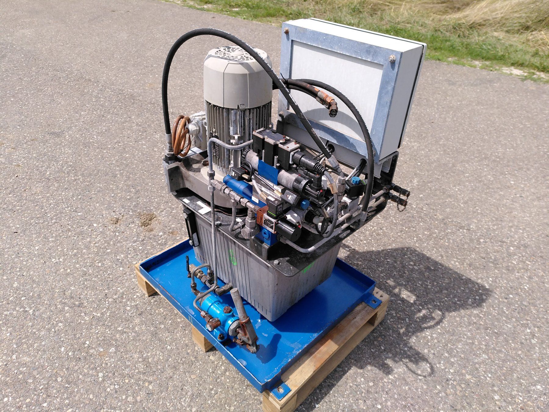 Motori: Hydraulik Agregat / Agrégat hydraulique – Usato da Bassecourt venduto da Jumat 1