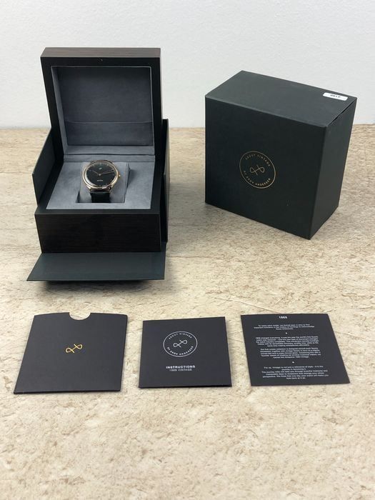 Orologi: Montre About Vintage noir – Nuovo e nell'imballaggio originale da Assens venduto da Koz0 4