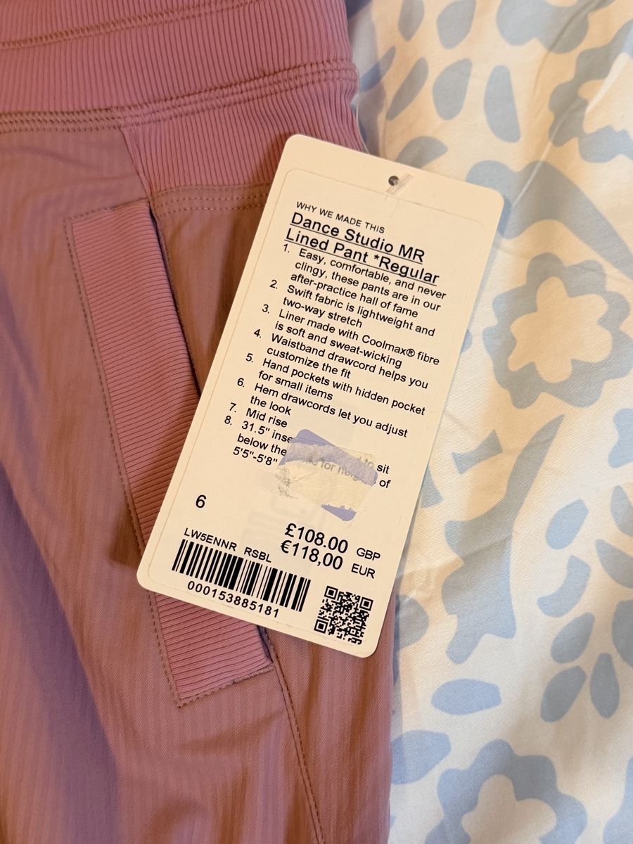 Lululemon Pantalons: NEW lululemon Dance Studio Mid-Rise Lined Pant Regular 6 – Neuf (Voir description) à Regensdorf par Let-me-win-please 2