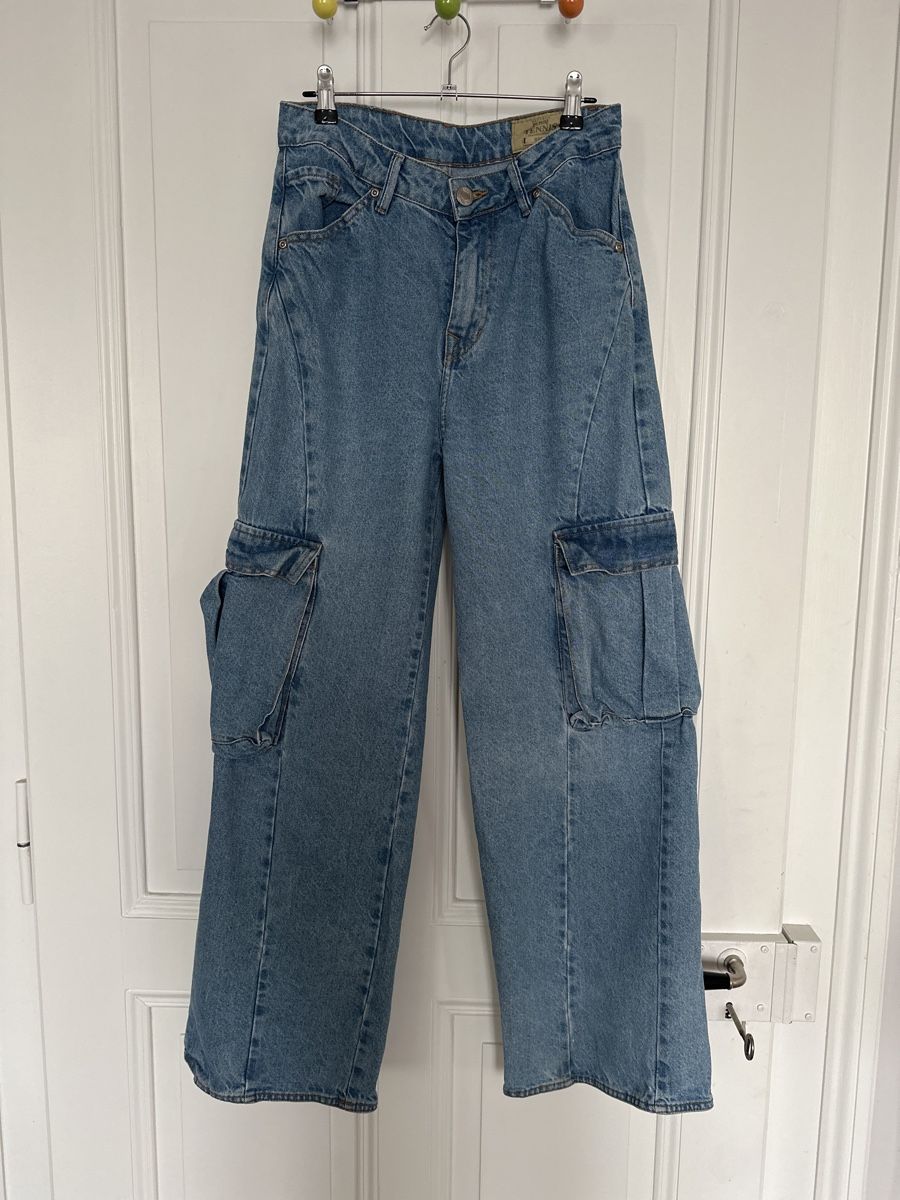 Hosen: Coole Baggy Jeans mit Cargotaschen – Gebraucht aus Bern von Ibizaflow
