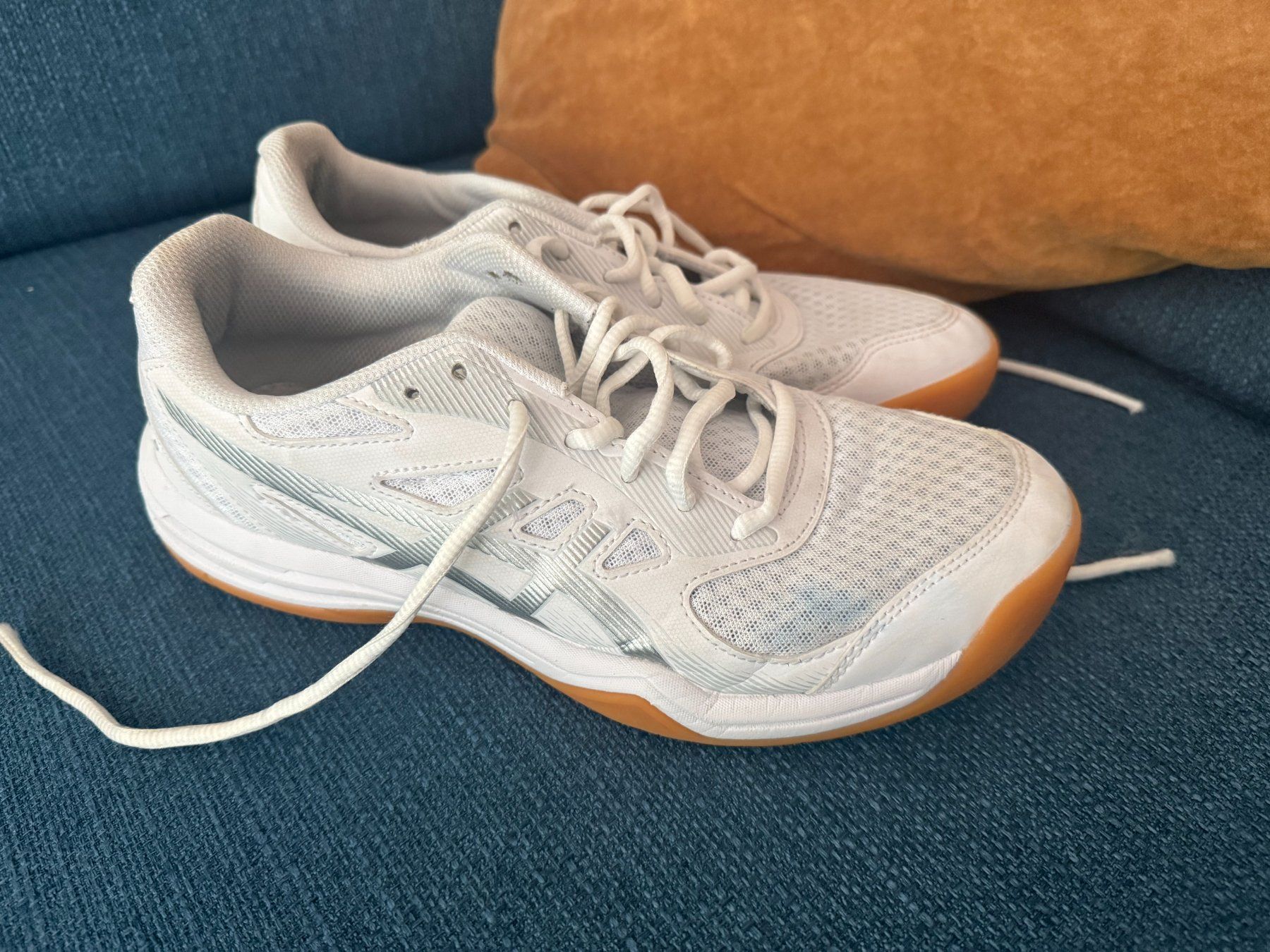 Asics Scarpe da uomo: Hallenturnschuhe ASICS Grösse 40 – Usato da Uzwil venduto da justitia8 1
