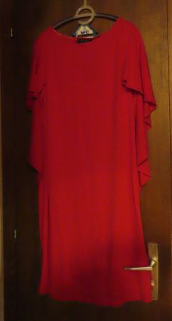 Robe rouge taille 44 neuve