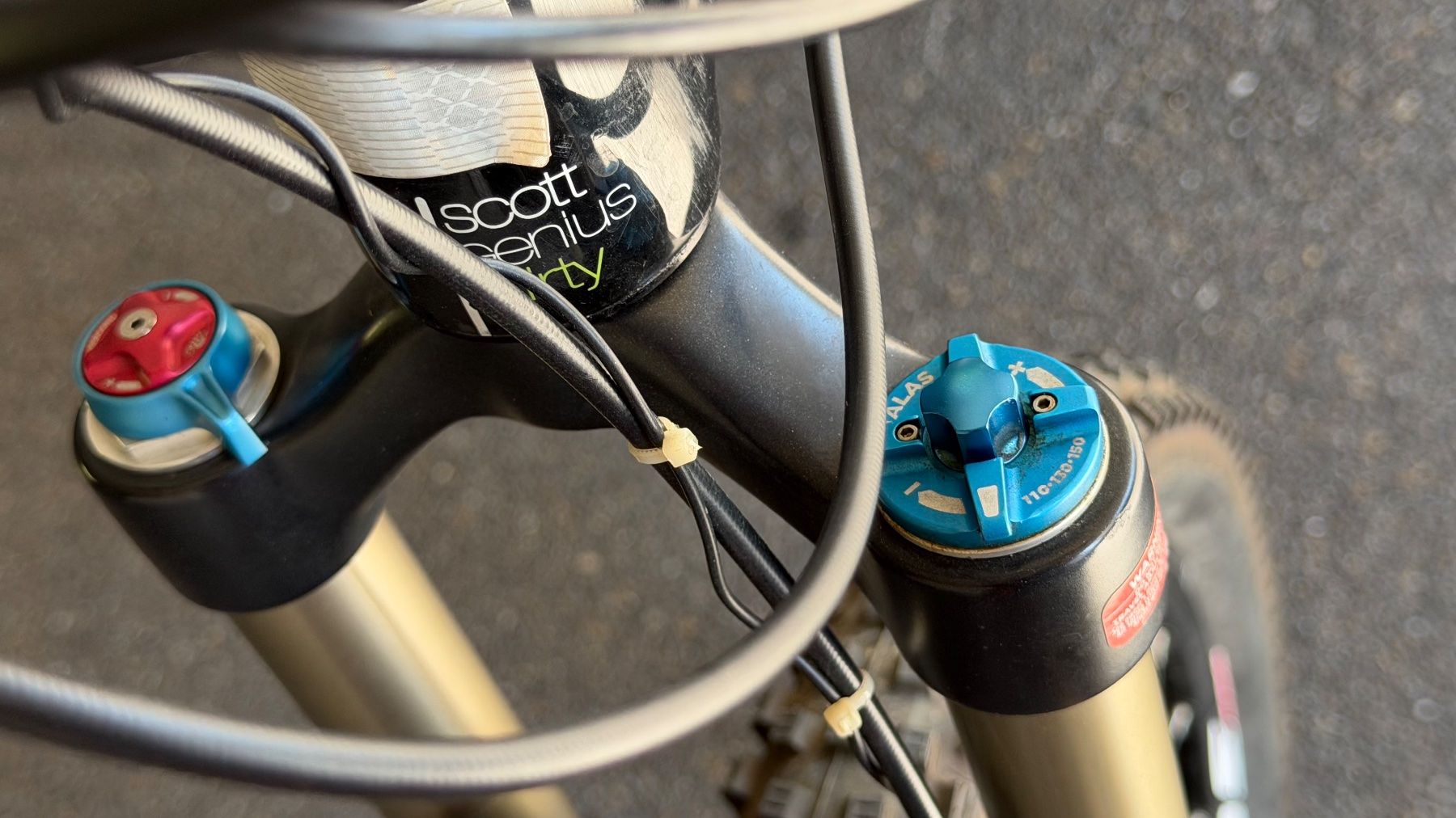 Scott Velos: SCOTT genius thirty carbon fully – Gebraucht aus Bubikon von Spikie78 4