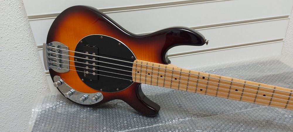 Vintage V96 Reissued 5 String Active Bass Sunburst Ab Servic Kaufen Auf Ricardo