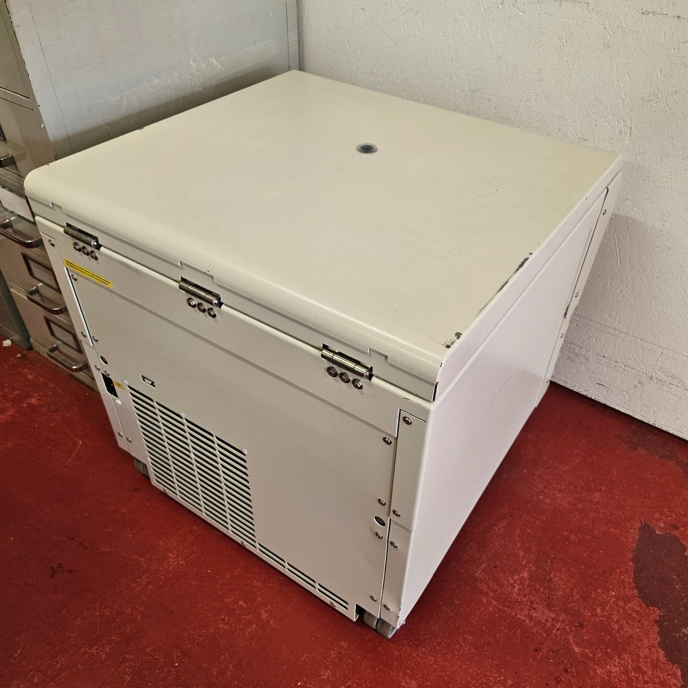 Tutte le macchine: HERAEUS MULTIFUGE MK 4 – Usato da Niederdorf venduto da LeptonAG_Labor 6