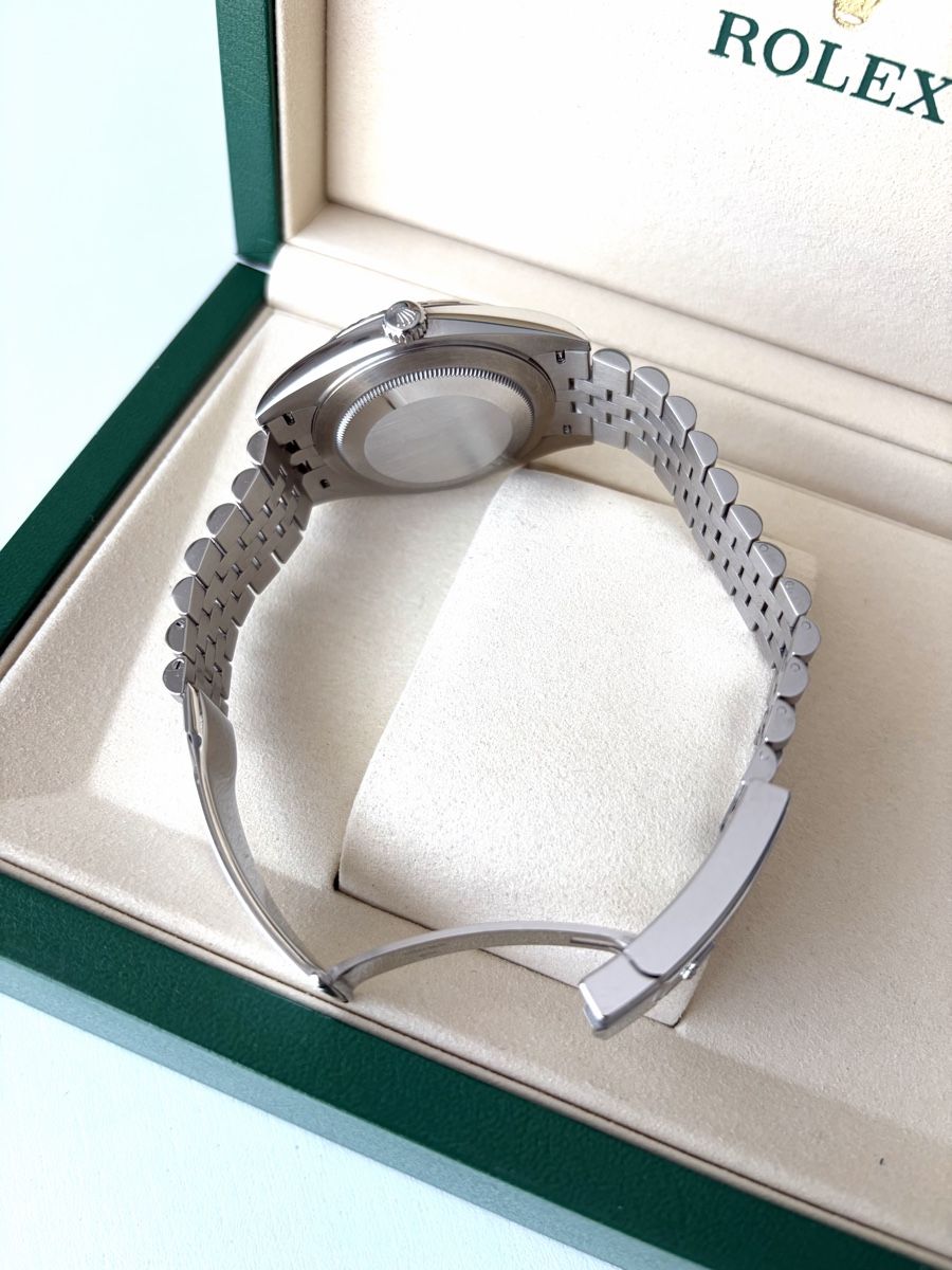Rolex Uhren: Rolex Datejust 41 Silver 2025 – Neu (gemäss Beschreibung) aus Zürich von masako 2