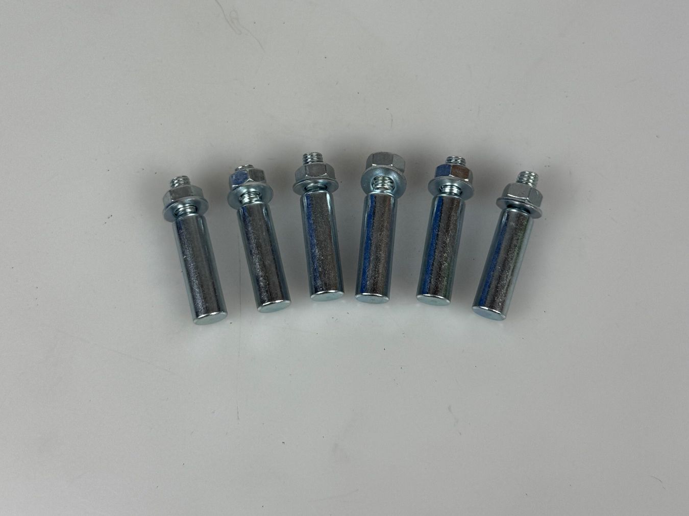 Puch Mofas: Stehbolzen 9.5mm neu 6stk – Neu und originalverpackt aus Hallau von mofaplus