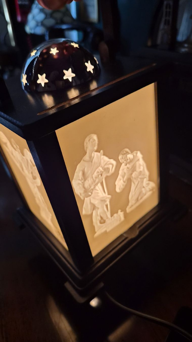 Lampade: Hutschenreuther Lampe Religion  – Usato da Kölliken venduto da Upcycling-by-Mc-TAM