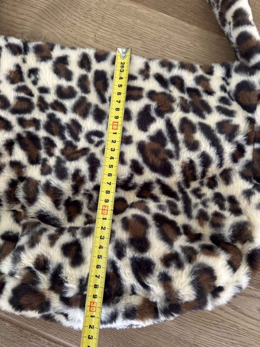 Borse da donna: Kuschlige Handtasche mit Leopardenmuster neu – Nuovo (secondo la descrizione) da Utzenstorf venduto da ybwarrior 2