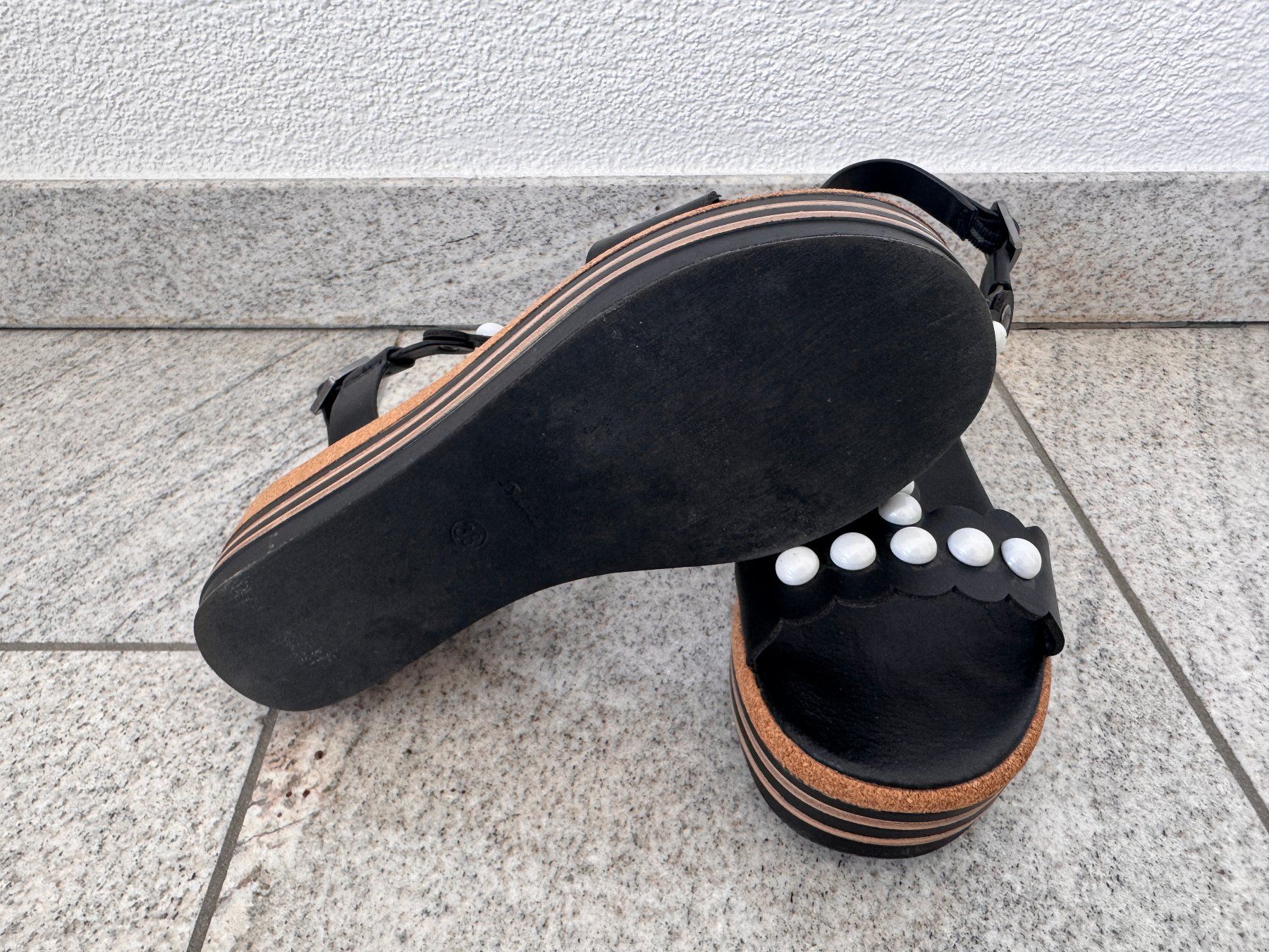 Scarpe da donna: Bata Plateau Sandalen mit Perlen, Gr. 38 – Nuovo (secondo la descrizione) da Zollikon venduto da Krenapf 6
