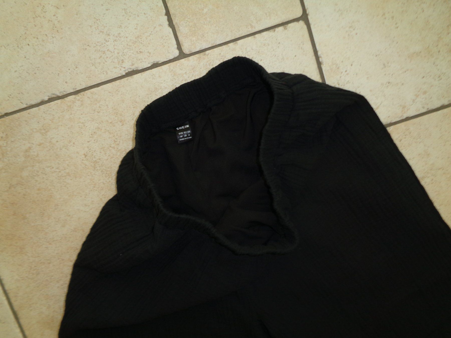 Shein Hosen: Hose  Shein  Grösse M – Gebraucht aus Kreuzlingen von Robi-2003 2