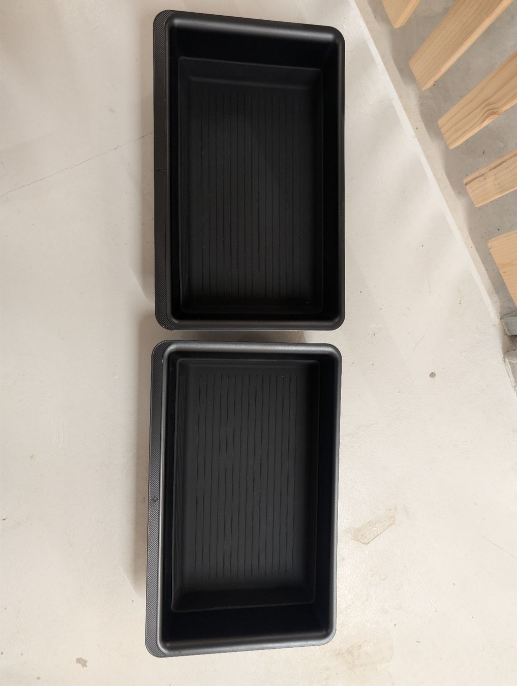 Tesla Alle Ersatzteile: SPIGEN Tesla Model Y Under Seat Storage Box – Gebraucht aus Dübendorf von and3reas 3