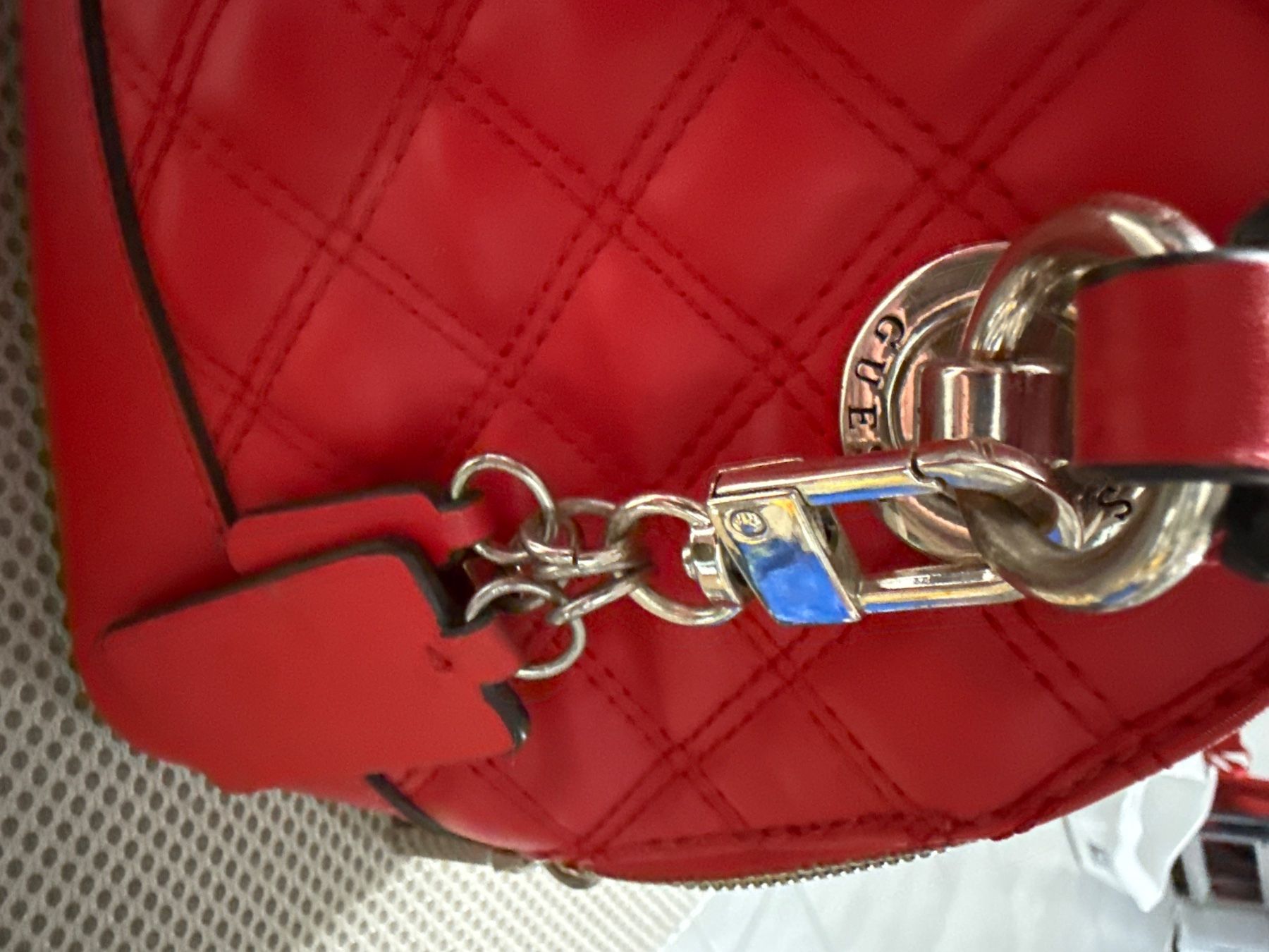 Guess Sacs femmes: Guess Ledertasche – D'occasion à Pfeffingen par Allhandelklgwatches 1