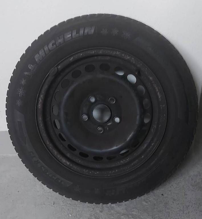 Michelin Pneumatici & Ruote complete: Winterreifen mit Felge – Usato da Bülach venduto da ICEMAN2304 3