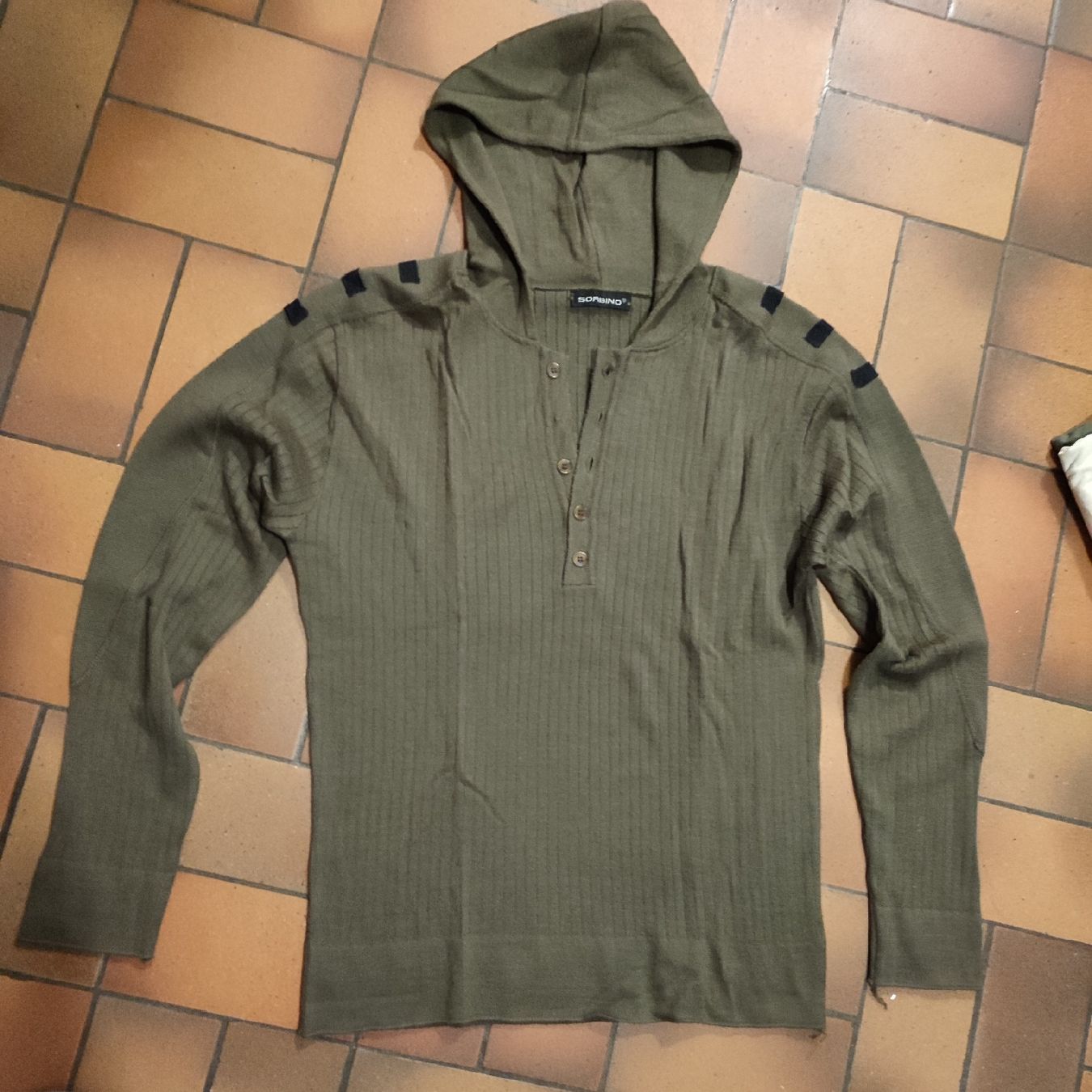 Maillots de corps & Pantalons: felpa con cappuccio – D'occasion à Ascona par Artik3