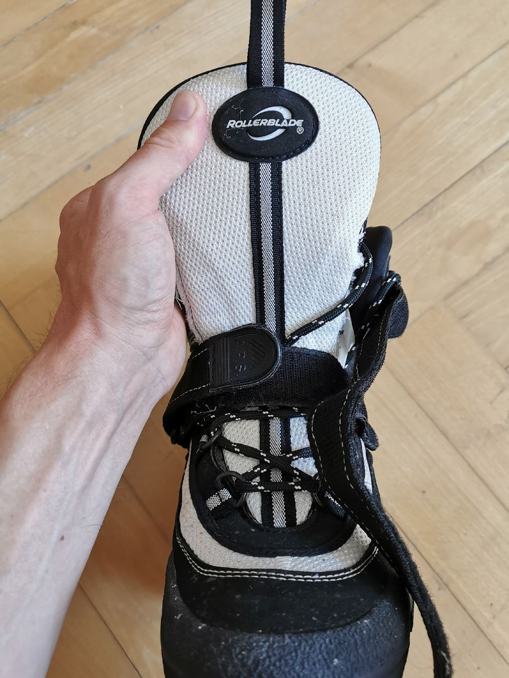 Patins à roul. & inline: Inline Skates Rollerblade Grösse M (EU 38) gebraucht – D'occasion à St. Gallen par Sirupp 3