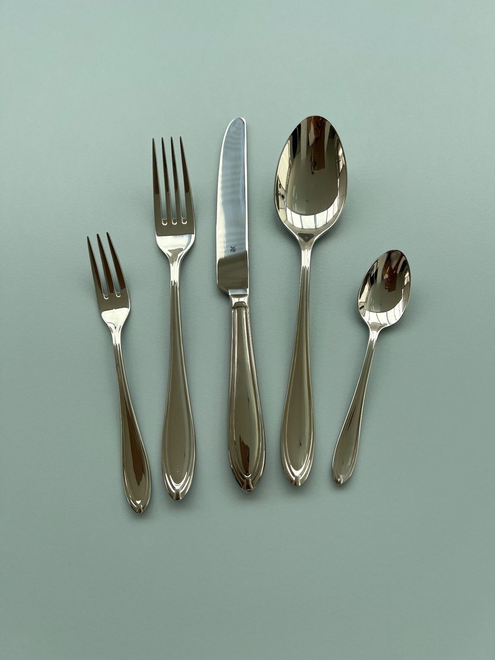 WMF Set di posate: WMF Besteck-Set Verona 60-teilig Cromargan – Usato da Rüschlikon venduto da gisele11