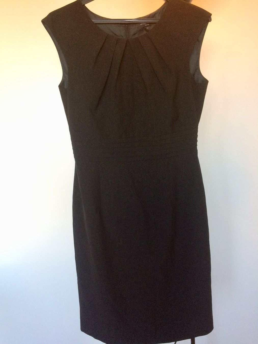 Kleider: Elegantes schwarzes Kleid Designer Arthur Levine – Gebraucht aus Horgen von zur_jq85 1