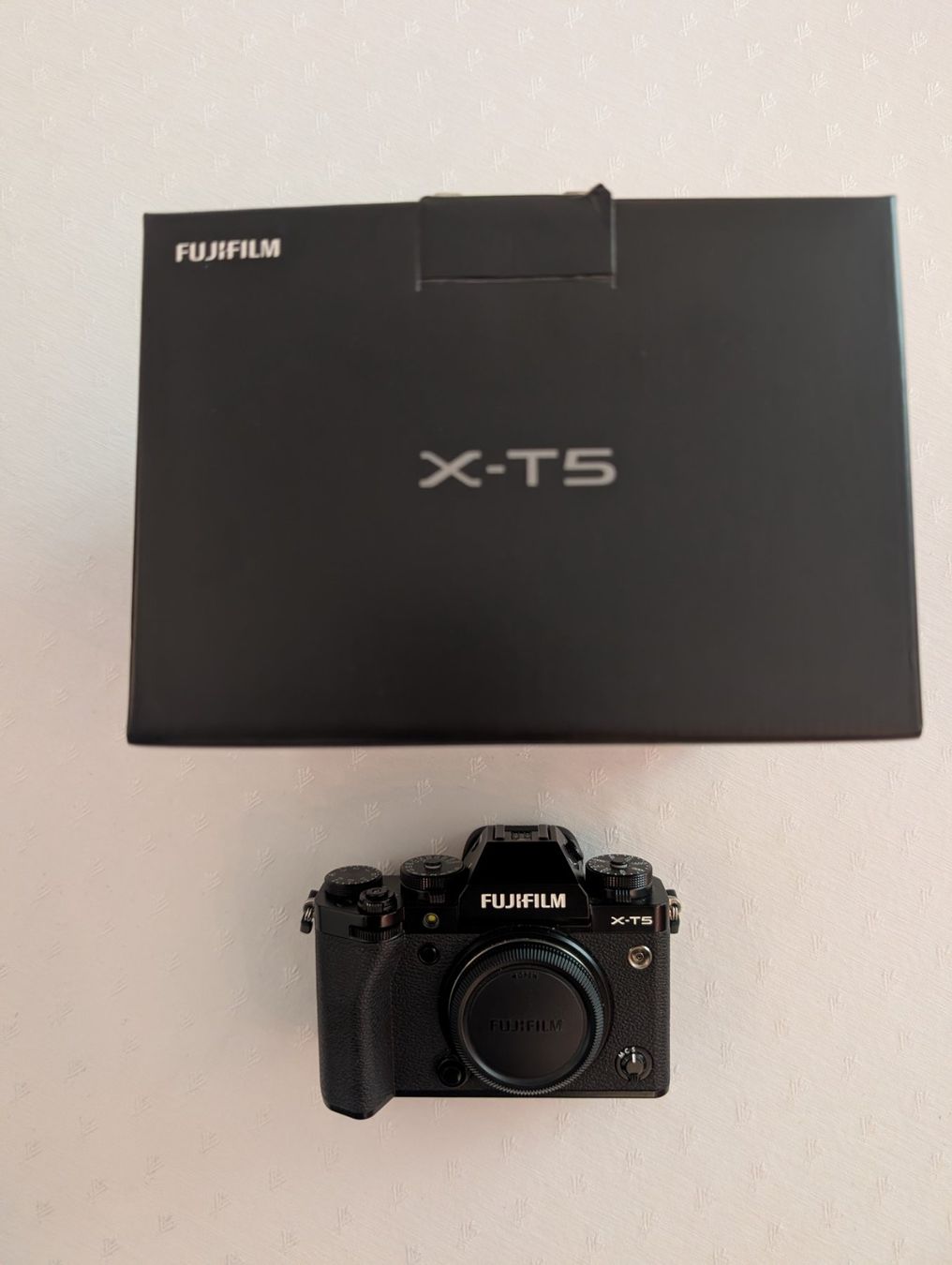 Fujifilm Fotocamera: Fujifilm X-T5 – Usato da La Croix-de-Rozon venduto da deauriant 1