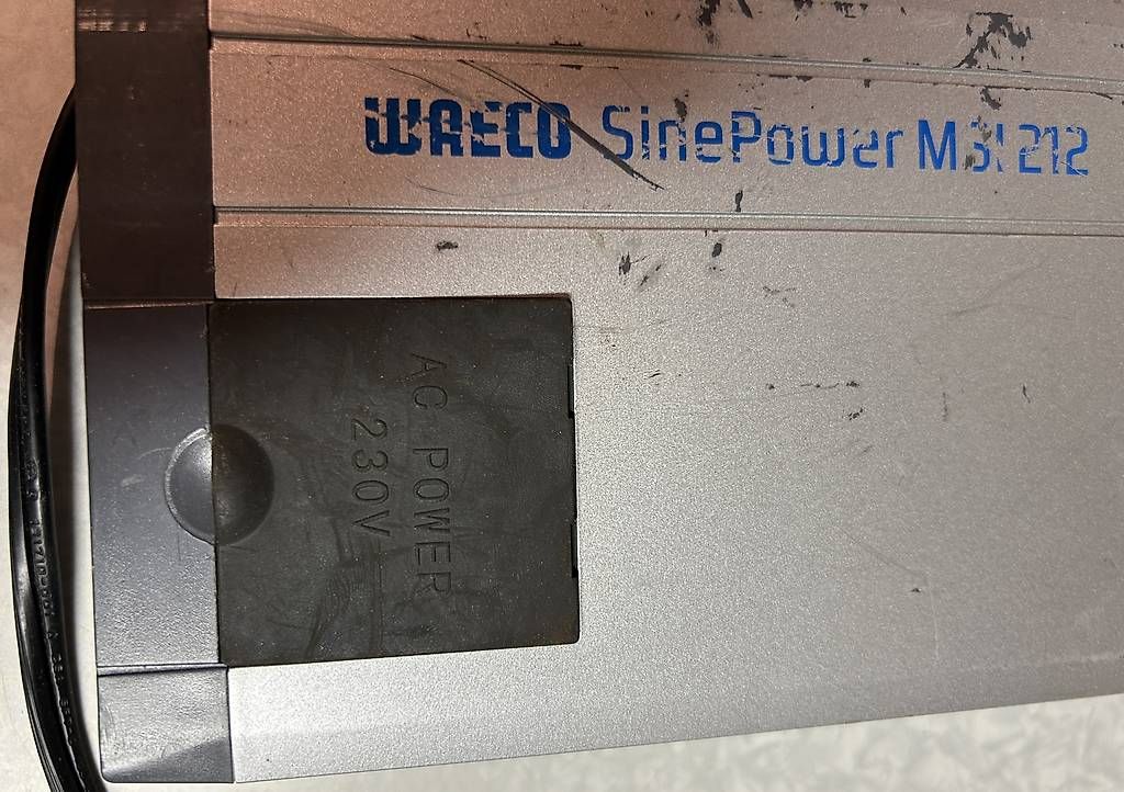Wechselrichter: Waeco SinePower MSI212 – Gebraucht aus Basel von gentinetta 1