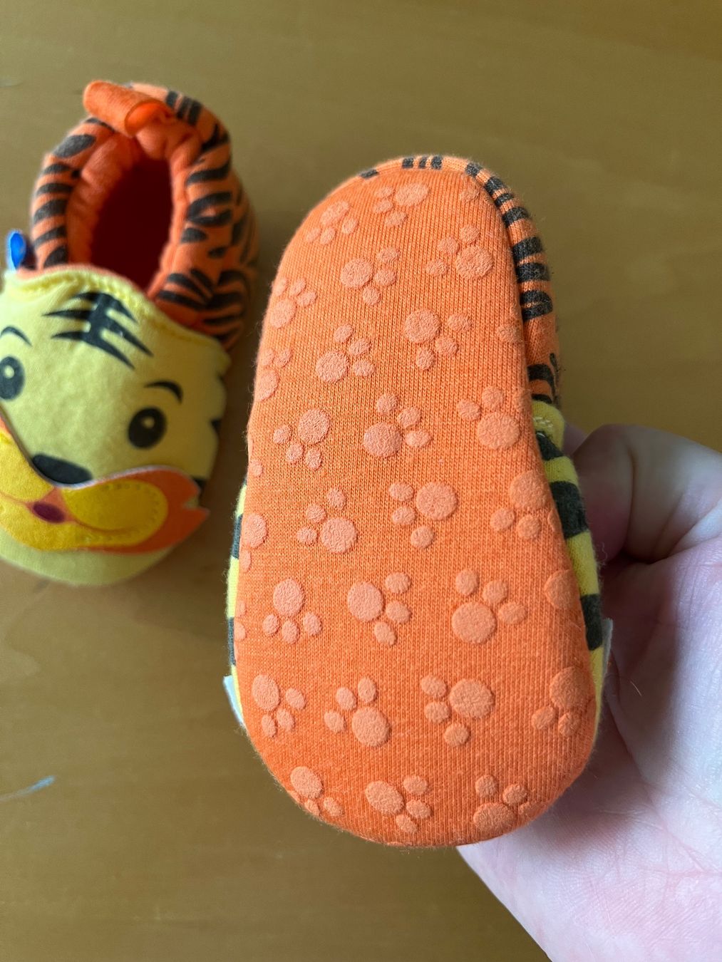 Schuhe für Jungen: Finkli mit Tiger – Gebraucht aus Ziefen von Madame1982 1
