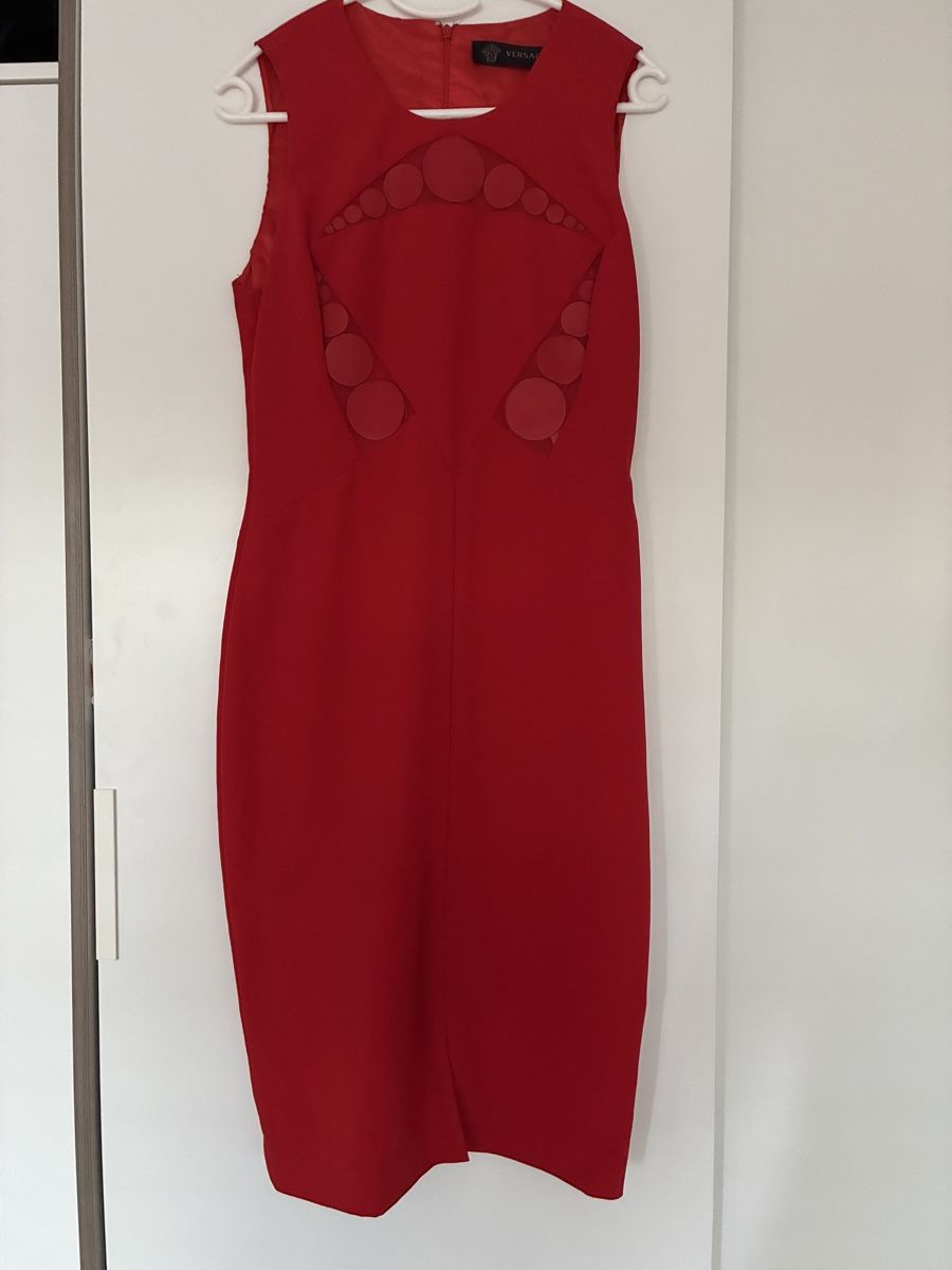 Versace Kleider: Kleid Versache 44 rot  – Gebraucht aus Zürich von juliearlt