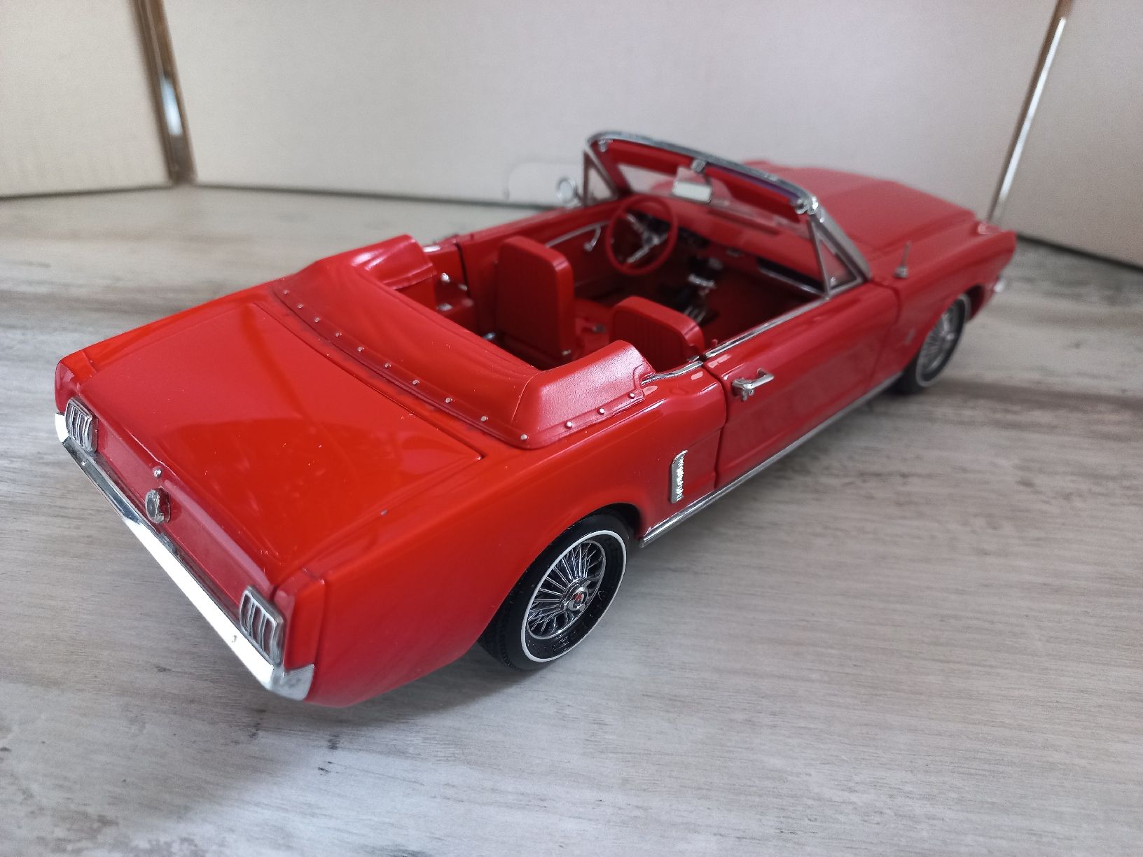 Ford Modellautos: Ford Mustang 1/18 Precision 100 – Gebraucht aus Attalens von remy_s00 4