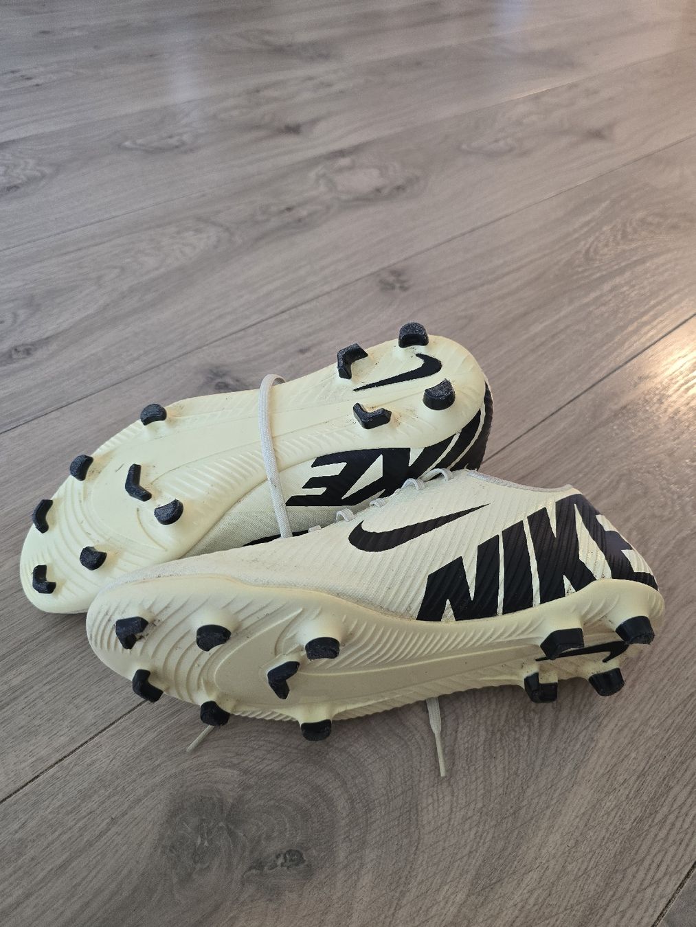Nike Scarpe da uomo: Nike Fussball Rasenschuhe – Usato da Baar venduto da YvonneSch01 1