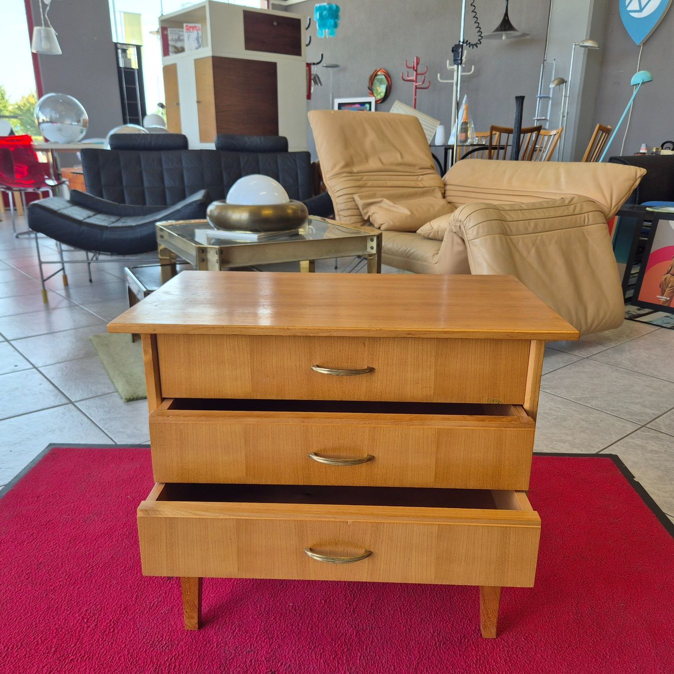 Tables de nuit: 60s Night-Stand Nachttisch Schubladenkommode Holz Kommode – D'occasion à Nottwil par Wondewa-Shop 9