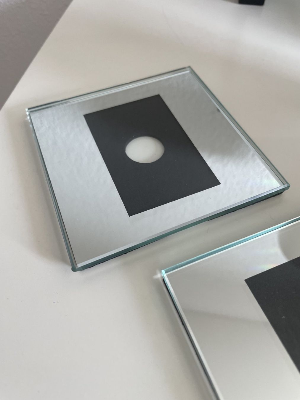 Sottobicchieri: 4 schlichte Spieghel/Glasuntersetzer mit Halter 10x10cm – Usato da Winkel venduto da Kade50 1