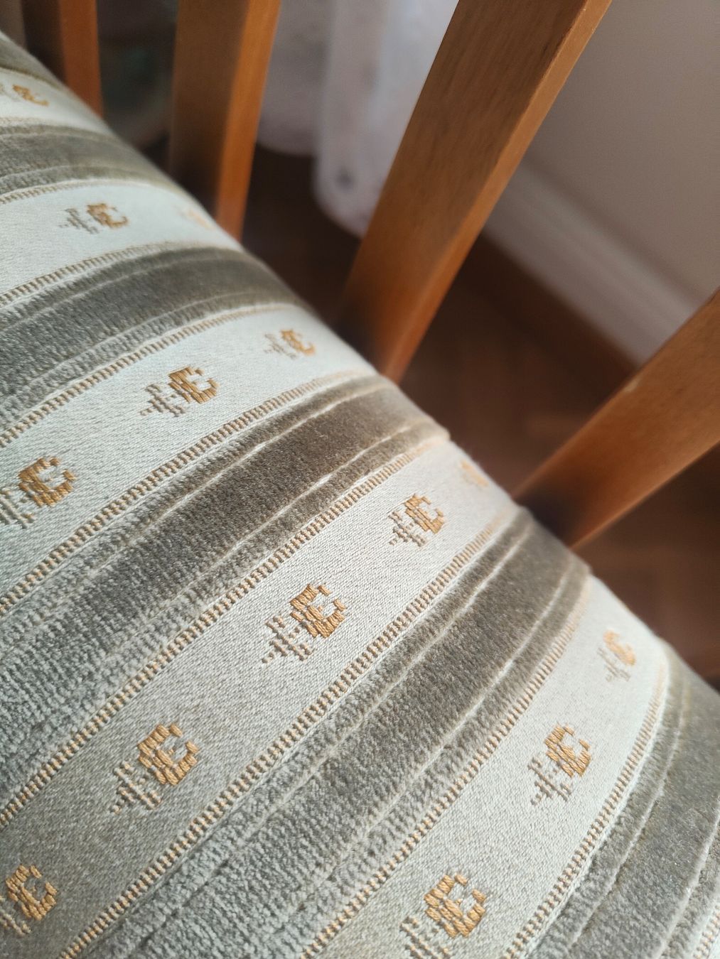 Divani: Wunderschönes Sofa noch von Grossmutters Haushalt – Usato da Bern venduto da Nobsiii 5