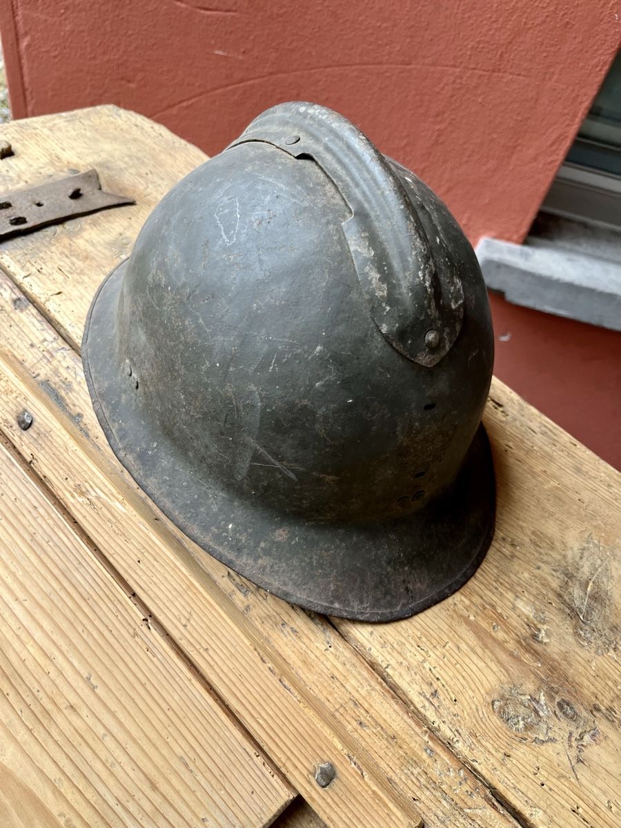 Uniformi & Effetti personali: Französischer Militärhelm Model Adrian 1.WK – Usato da Ottikon venduto da san_w99n