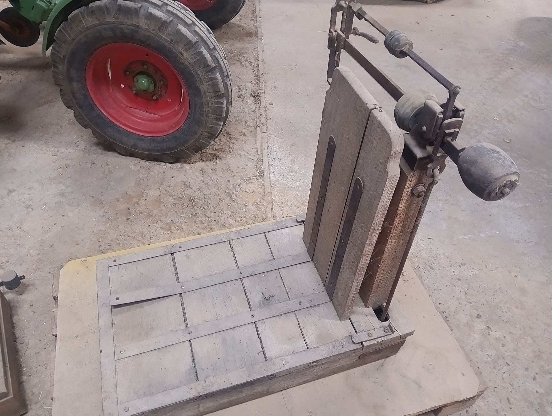Waagen und Gewichte: Antike Sackwaage bis 50kg – Gebraucht aus Osterfingen von raindrop141 1