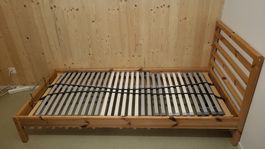 Holzbett / Einzelbett 90/200 cm (Massivholz) inkl. Lattenros