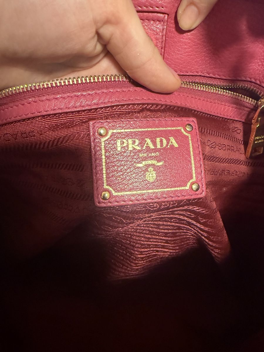 Prada Taschen für Damen: Prada Ledertasche Fucsia Gross ORIGINAL – Gebraucht aus Basel von kal_l6ms 2