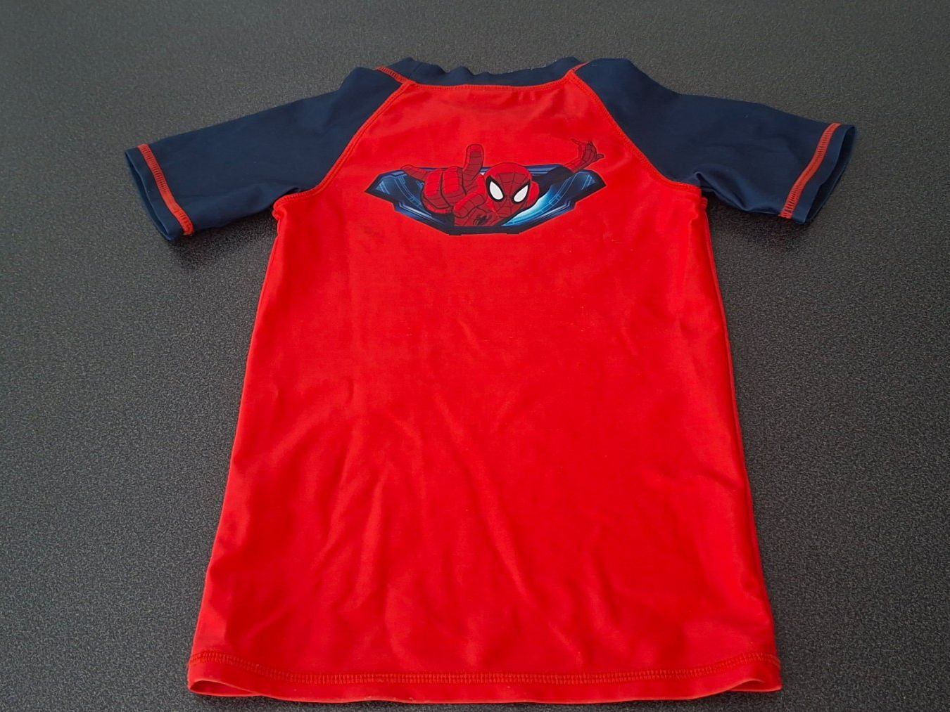 Manor Badehosen: Schwimmshirt Spiderman Marvel von Manor 110/116 – Gebraucht aus Gattikon von jeansgli 1
