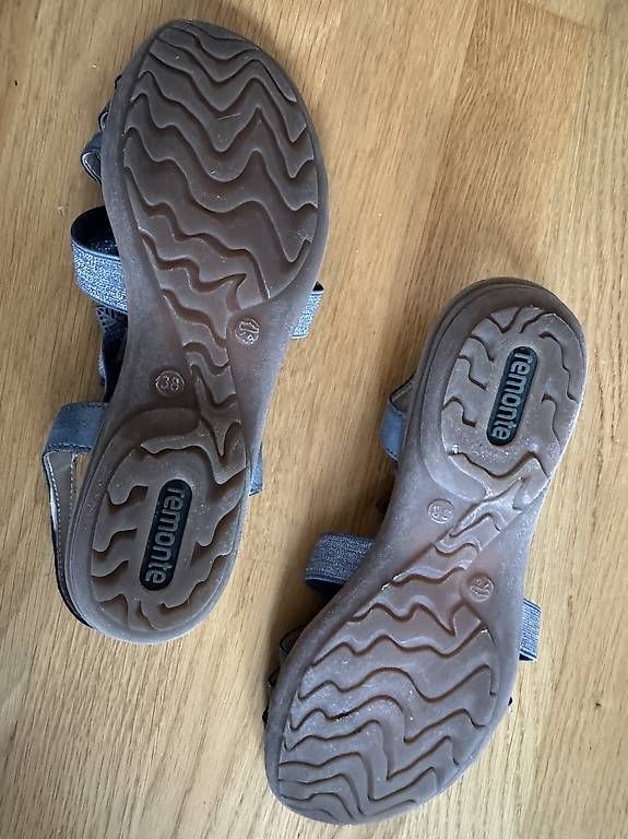 Damenschuhe: Remonte Sandalen (38) – Gebraucht aus Bern von cpiller01 2