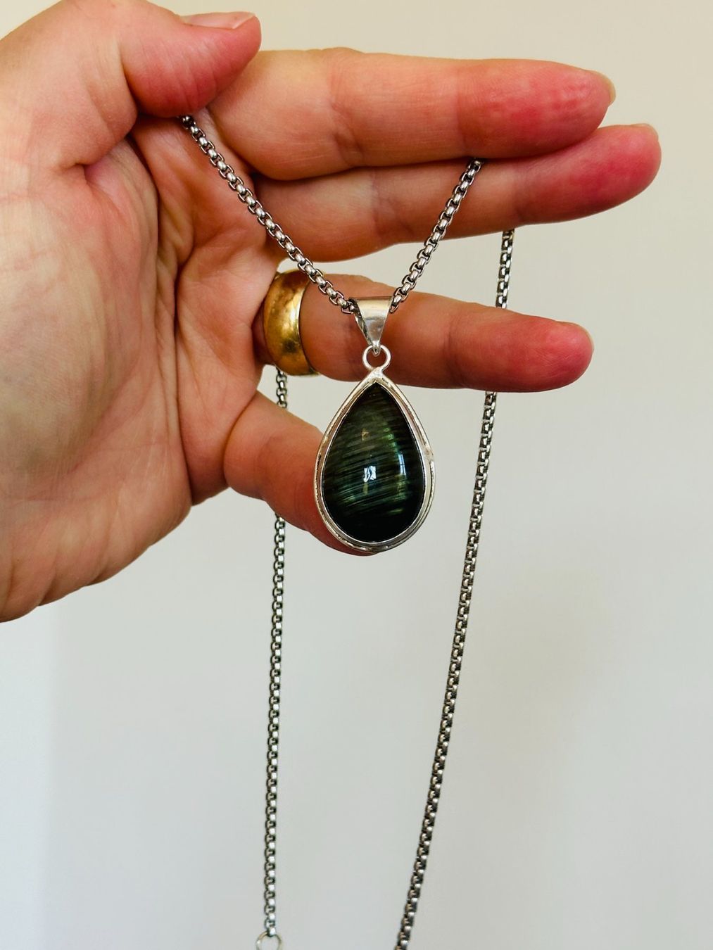 Ketten: Labradorite Gemstone Handmade Jewelry necklace – Neu und originalverpackt aus Genève von AGBERG 1