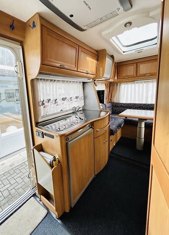 Veicoli da campeggio: Hymer auf Mercedes – Usato da Interlaken venduto da Aare_73 3