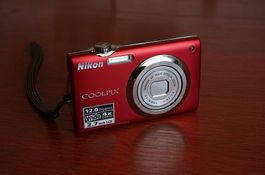 Nikon Coolpix S3000 ideale schlanke 12MP Reisekamera