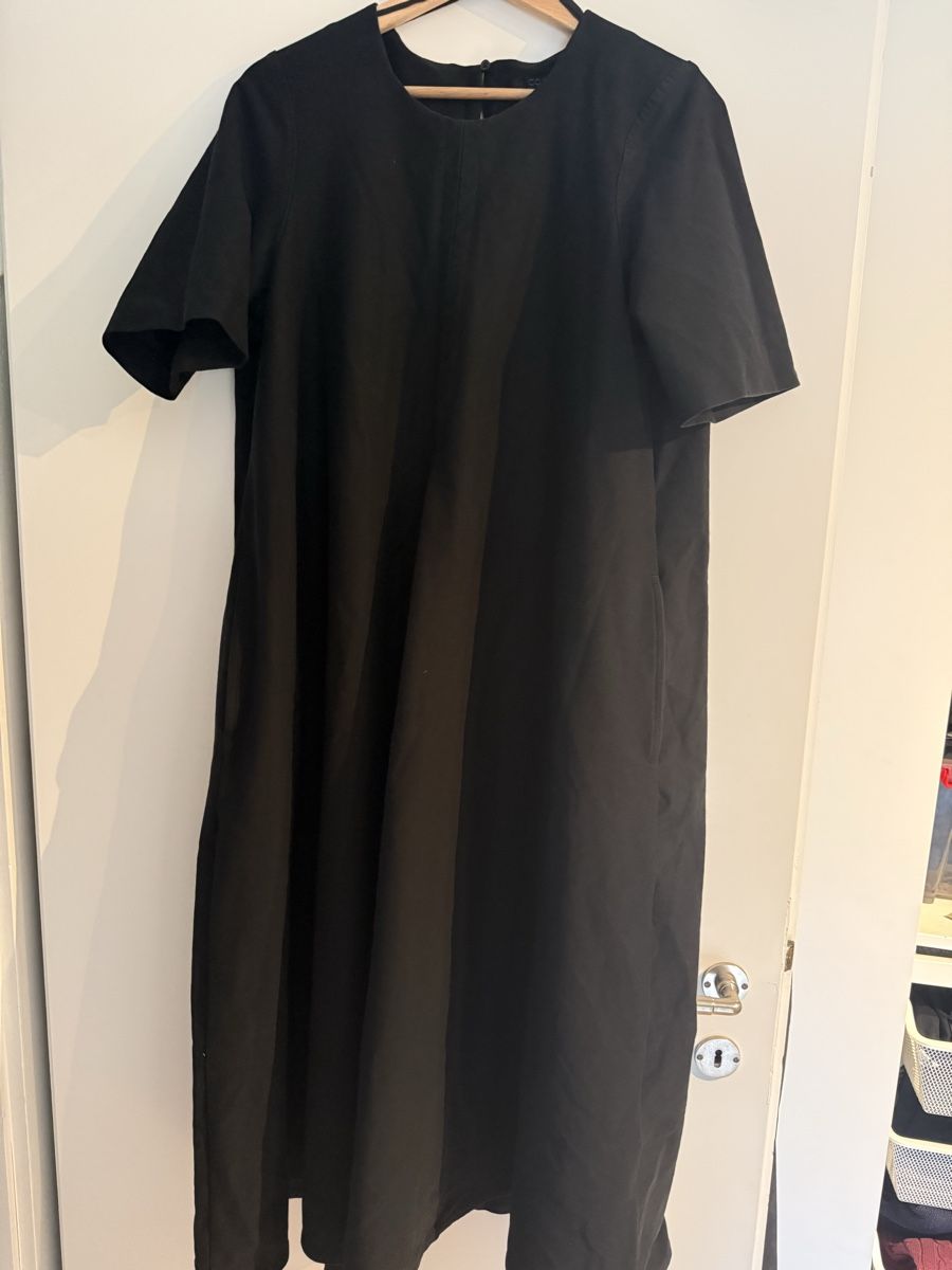 Cos Vestiti: COS Maxikleid L schwarz – Usato da Basel venduto da rara1989