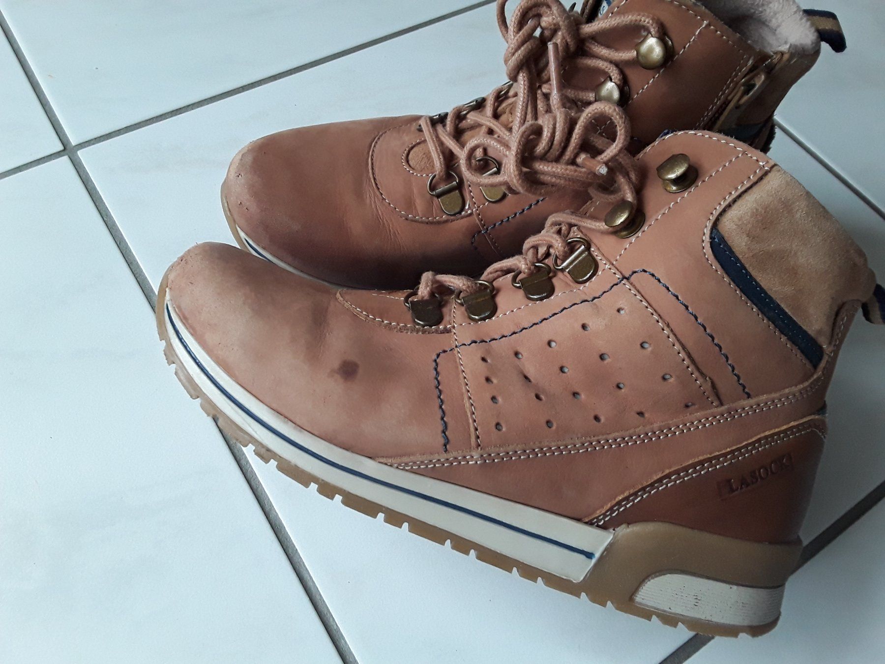 Scarpe da uomo: LASOCKI SCHUHE Grösse 34 – Usato da Heimberg venduto da Samprof 2