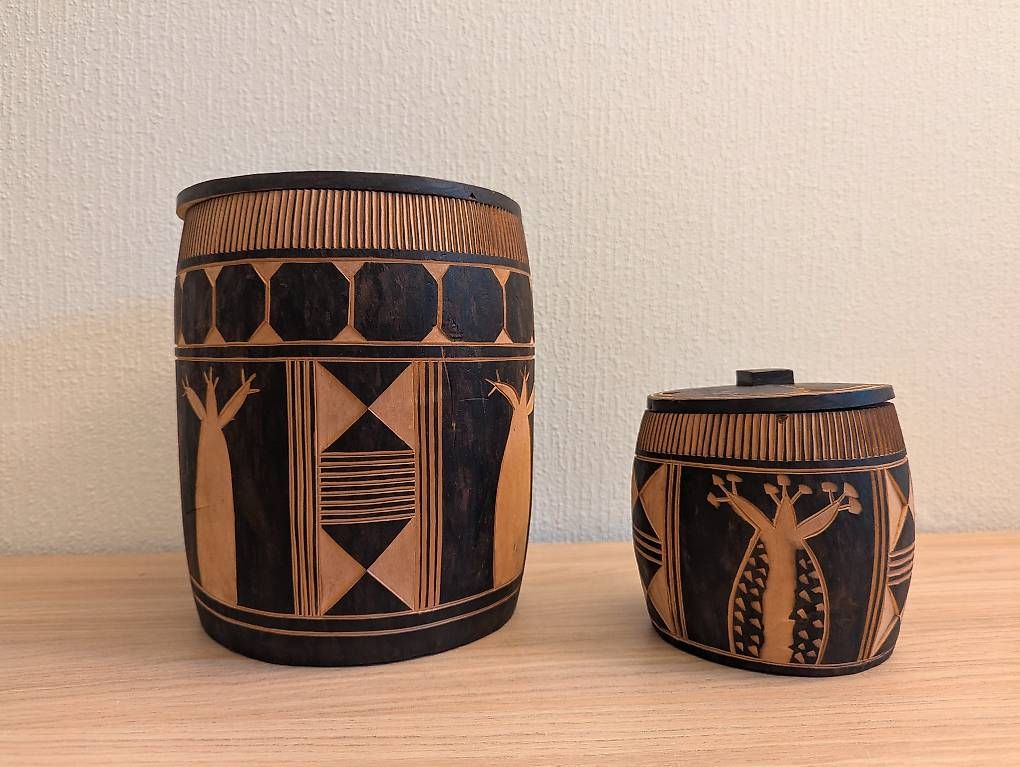 Tutte le decorazioni: Boites en baobab (Madagascar) – Usato da Lausanne venduto da Fabien013